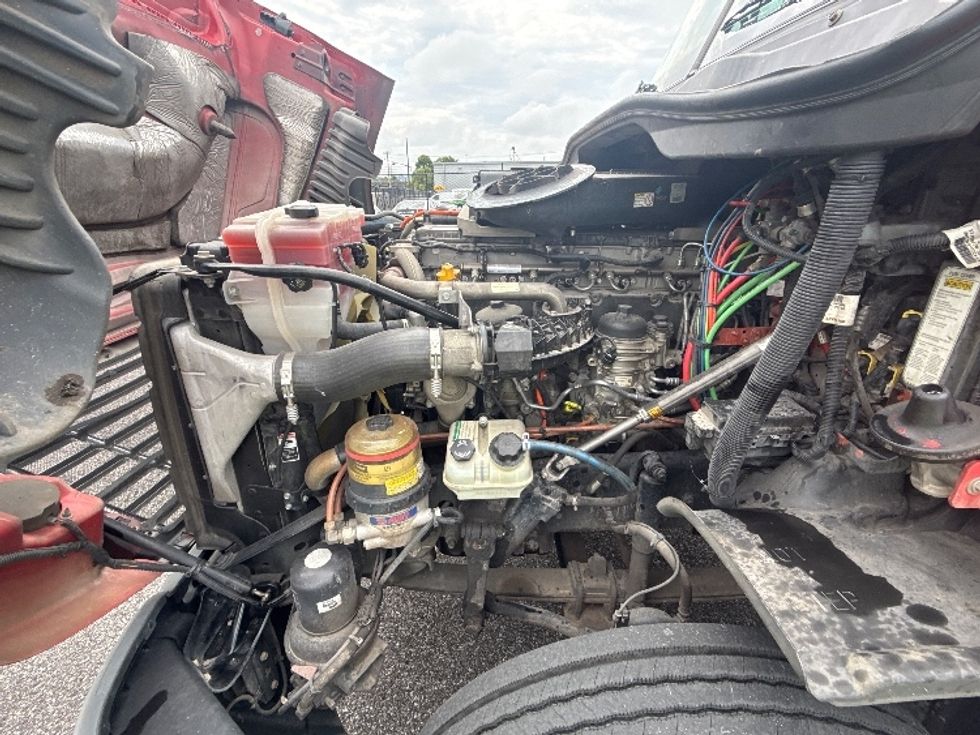 Day Cab Tractor-Heavy Duty Tractors-Freightliner-2019-Cascadia 12564ST-Birmingham-AL-381,620\n\t\tmiles-$ 38,750 - Image 15