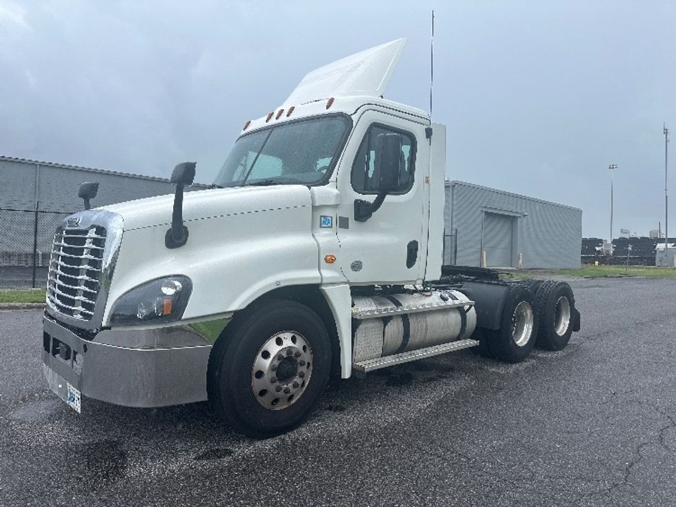 Day Cab Tractor-Heavy Duty Tractors-Freightliner-2019-Cascadia 12564ST-Birmingham-AL-444,915\n\t\tmiles-$ 42,250 - Image 3