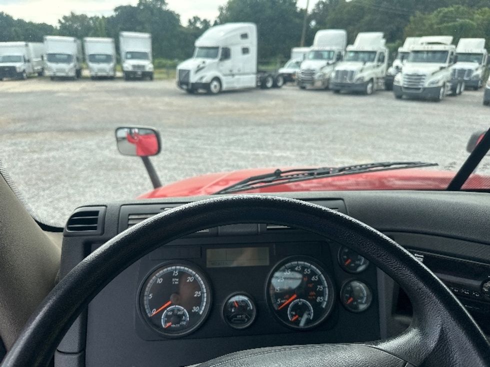 Day Cab Tractor-Heavy Duty Tractors-Freightliner-2019-Cascadia 12564ST-Birmingham-AL-467,971\n\t\tmiles-$ 34,000 - Image 10