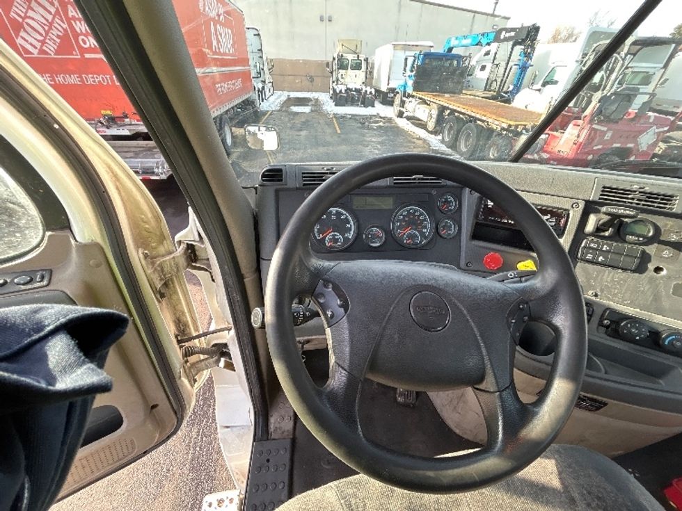 Day Cab Tractor-Heavy Duty Tractors-Freightliner-2019-Cascadia 12564ST-Brooklyn Park-MN-357,583\n\t\tmiles-$ 42,000 - Image 11