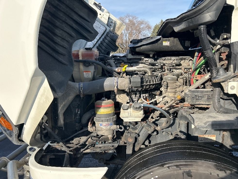 Day Cab Tractor-Heavy Duty Tractors-Freightliner-2019-Cascadia 12564ST-Brooklyn Park-MN-357,583\n\t\tmiles-$ 42,000 - Image 16