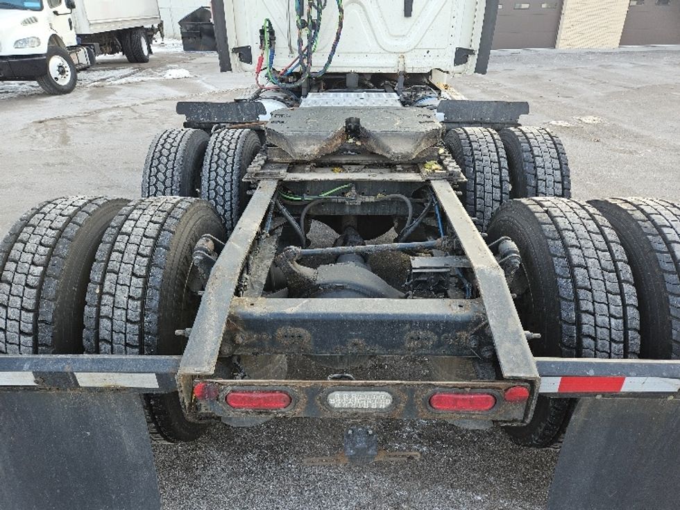 Day Cab Tractor-Heavy Duty Tractors-Freightliner-2019-Cascadia 12564ST-Brooklyn Park-MN-370,550\n\t\tmiles-$ 41,250 - Image 6