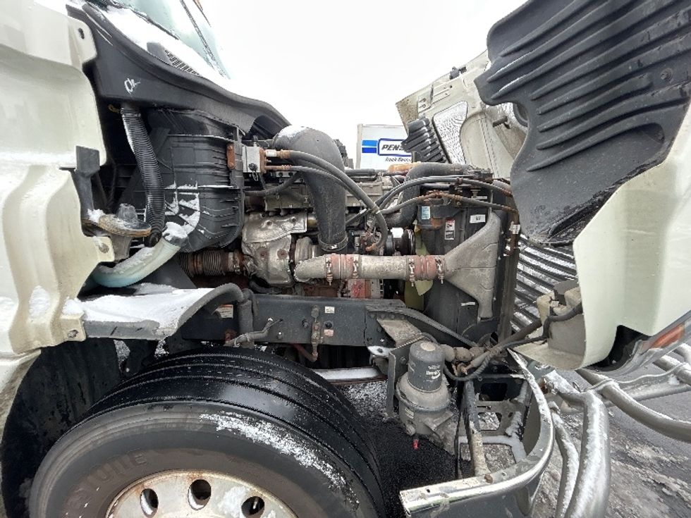 Day Cab Tractor-Heavy Duty Tractors-Freightliner-2019-Cascadia 12564ST-Brooklyn Park-MN-463,591\n\t\tmiles-$ 35,000 - Image 15