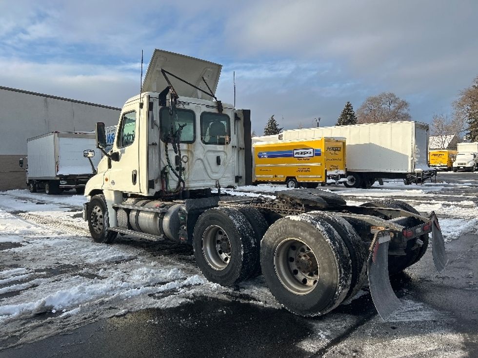 Day Cab Tractor-Heavy Duty Tractors-Freightliner-2019-Cascadia 12564ST-Brooklyn Park-MN-463,591\n\t\tmiles-$ 35,000 - Image 5