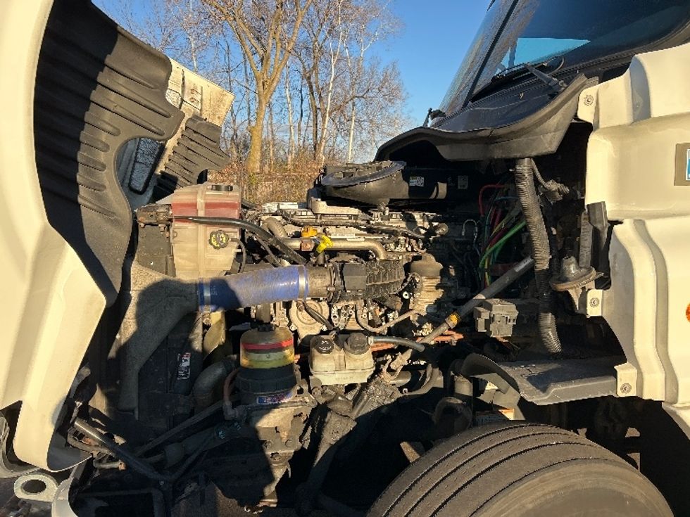 Day Cab Tractor-Heavy Duty Tractors-Freightliner-2019-Cascadia 12564ST-Brooklyn Park-MN-520,836\n\t\tmiles-$ 32,500 - Image 16