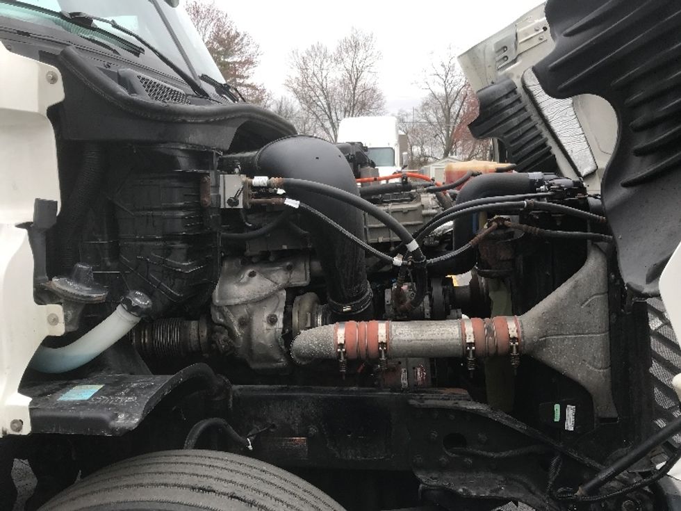 Day Cab Tractor-Heavy Duty Tractors-Freightliner-2019-Cascadia 12564ST-Canton-OH-334,032\n\t\tmiles-$ 42,750 - Image 15