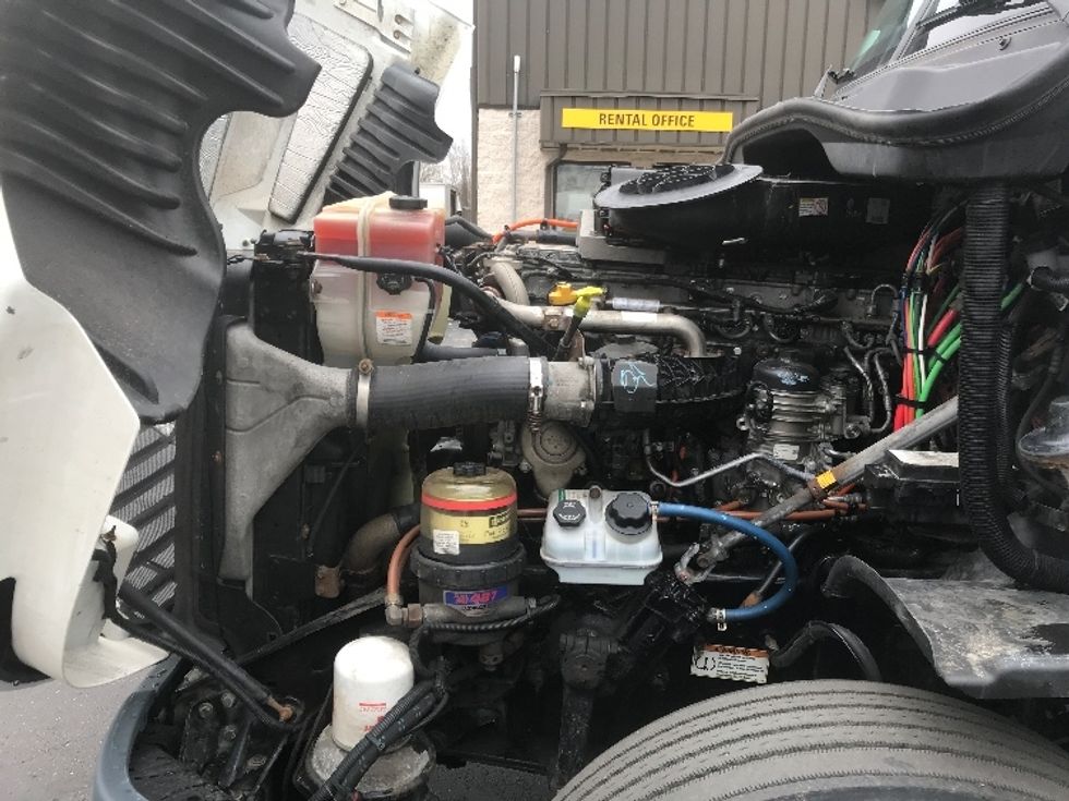 Day Cab Tractor-Heavy Duty Tractors-Freightliner-2019-Cascadia 12564ST-Canton-OH-334,032\n\t\tmiles-$ 42,750 - Image 16