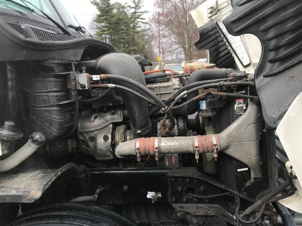 Day Cab Tractor-Heavy Duty Tractors-Freightliner-2019-Cascadia 12564ST-Canton-OH-548,834\n\t\tmiles-$ 28,250 - Image 15