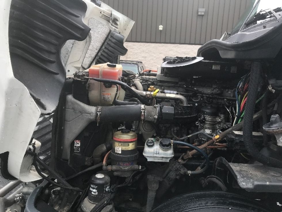 Day Cab Tractor-Heavy Duty Tractors-Freightliner-2019-Cascadia 12564ST-Canton-OH-548,834\n\t\tmiles-$ 28,250 - Image 16