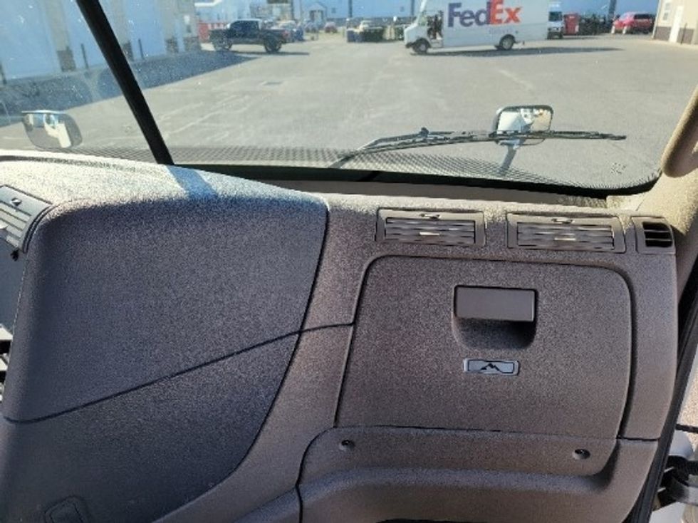 Day Cab Tractor-Heavy Duty Tractors-Freightliner-2019-Cascadia 12564ST-Capitol Heights-MD-230,990\n\t\tmiles-$ 43,750 - Image 12