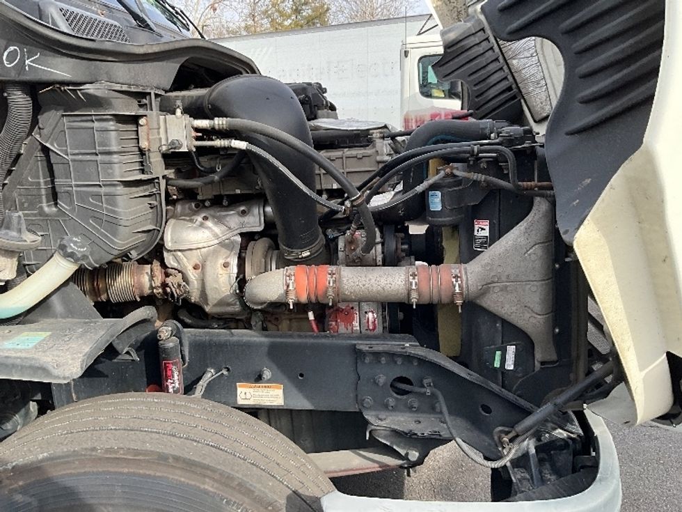 Day Cab Tractor-Heavy Duty Tractors-Freightliner-2019-Cascadia 12564ST-Capitol Heights-MD-230,990\n\t\tmiles-$ 43,750 - Image 14