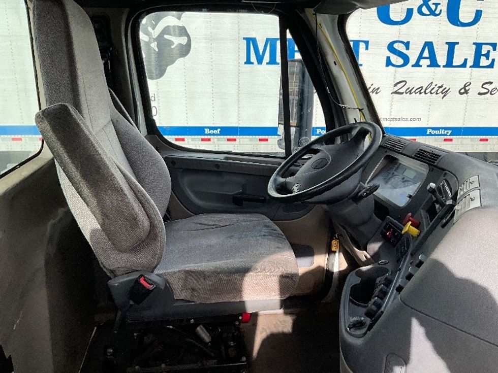 Day Cab Tractor-Heavy Duty Tractors-Freightliner-2019-Cascadia 12564ST-Capitol Heights-MD-236,479\n\t\tmiles-$ 44,500 - Image 12