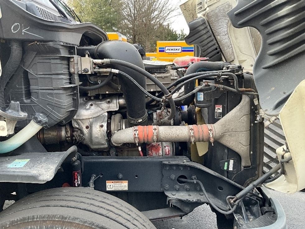 Day Cab Tractor-Heavy Duty Tractors-Freightliner-2019-Cascadia 12564ST-Capitol Heights-MD-238,178\n\t\tmiles-$ 43,500 - Image 13