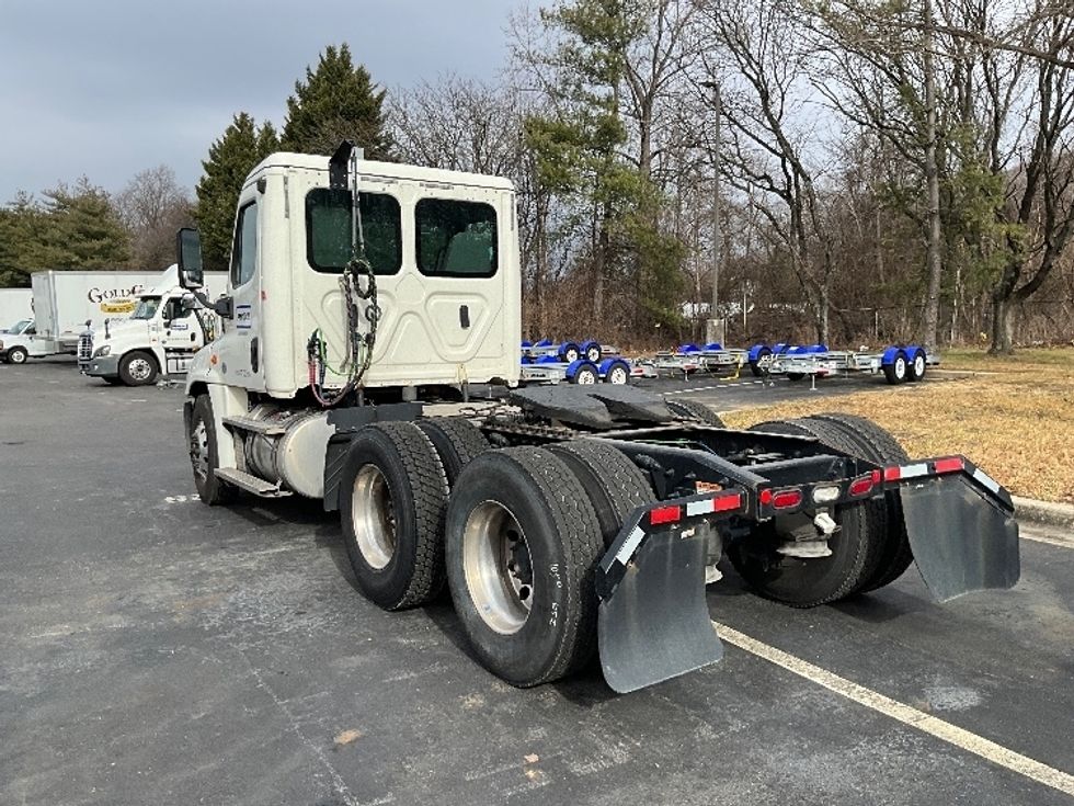 Day Cab Tractor-Heavy Duty Tractors-Freightliner-2019-Cascadia 12564ST-Capitol Heights-MD-238,178\n\t\tmiles-$ 43,500 - Image 5