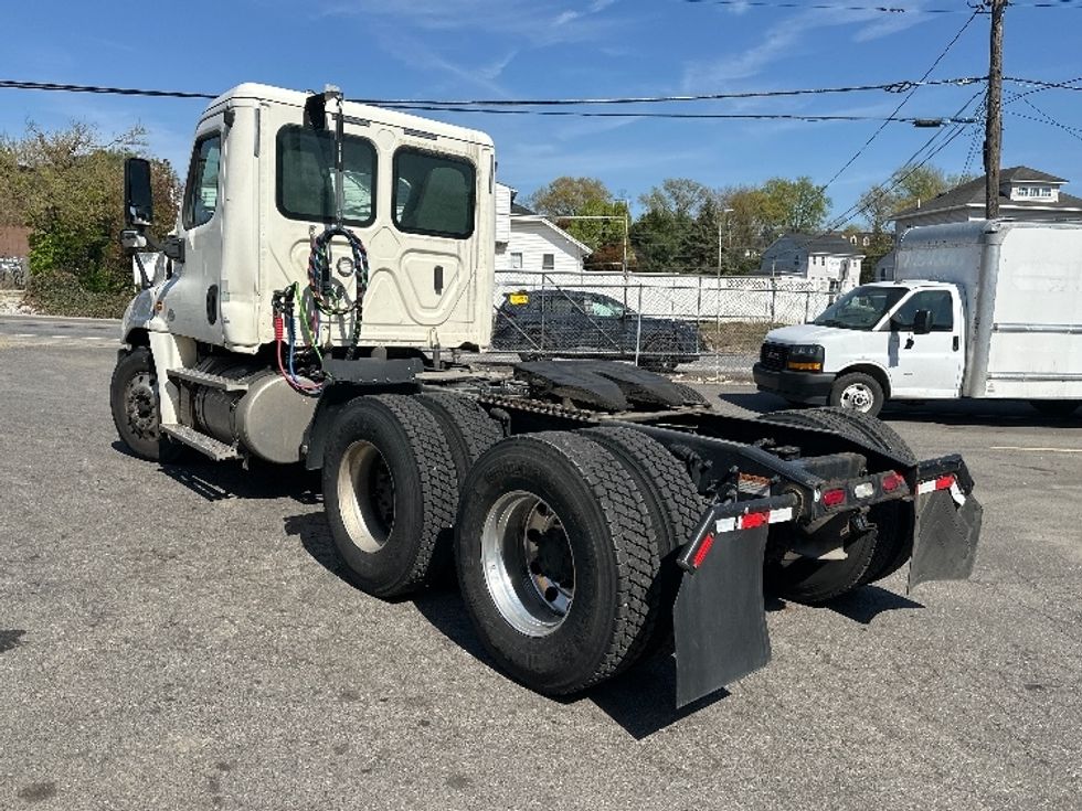 Day Cab Tractor-Heavy Duty Tractors-Freightliner-2019-Cascadia 12564ST-Capitol Heights-MD-239,652\n\t\tmiles-$ 44,250 - Image 5