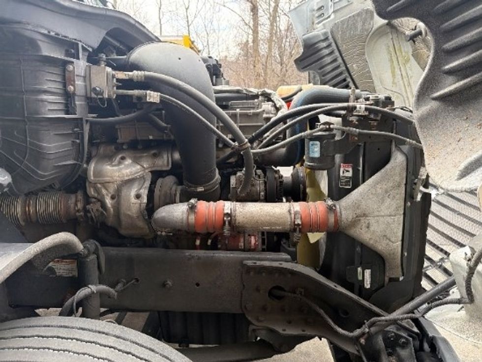 Day Cab Tractor-Heavy Duty Tractors-Freightliner-2019-Cascadia 12564ST-Capitol Heights-MD-242,834\n\t\tmiles-$ 44,250 - Image 18