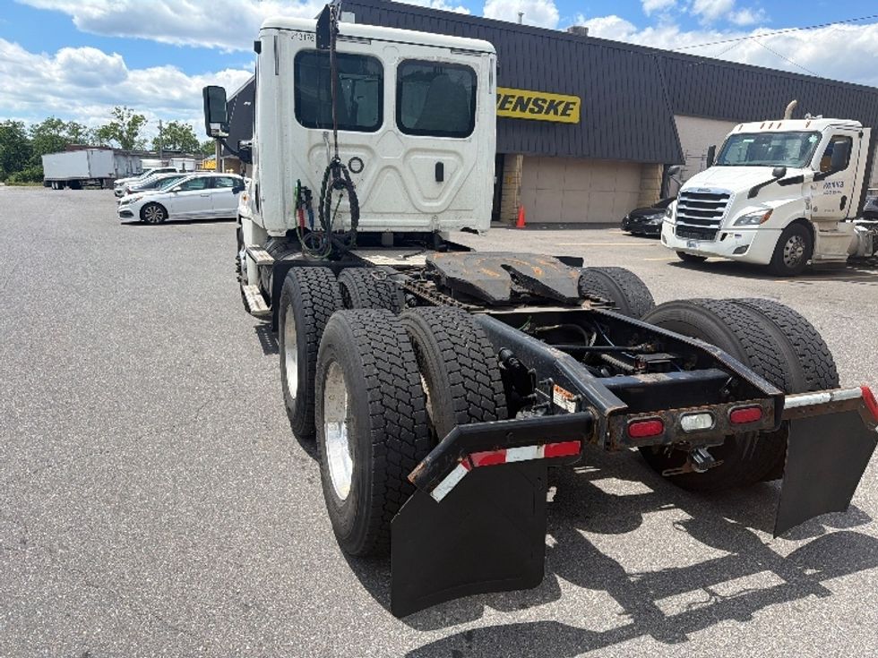 Day Cab Tractor-Heavy Duty Tractors-Freightliner-2019-Cascadia 12564ST-Capitol Heights-MD-245,560\n\t\tmiles-$ 45,250 - Image 5