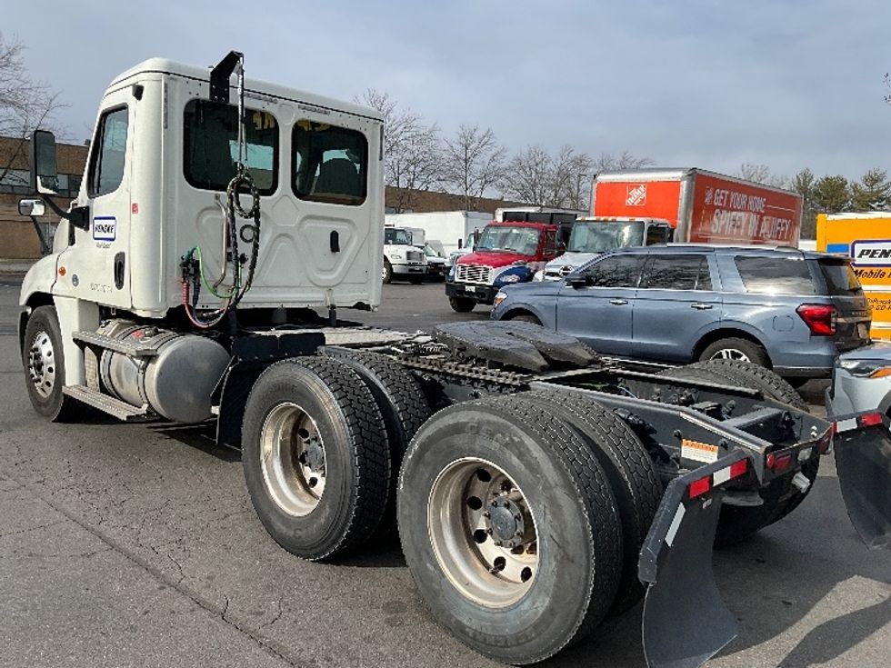 Day Cab Tractor-Heavy Duty Tractors-Freightliner-2019-Cascadia 12564ST-Capitol Heights-MD-256,208\n\t\tmiles-$ 43,500 - Image 5