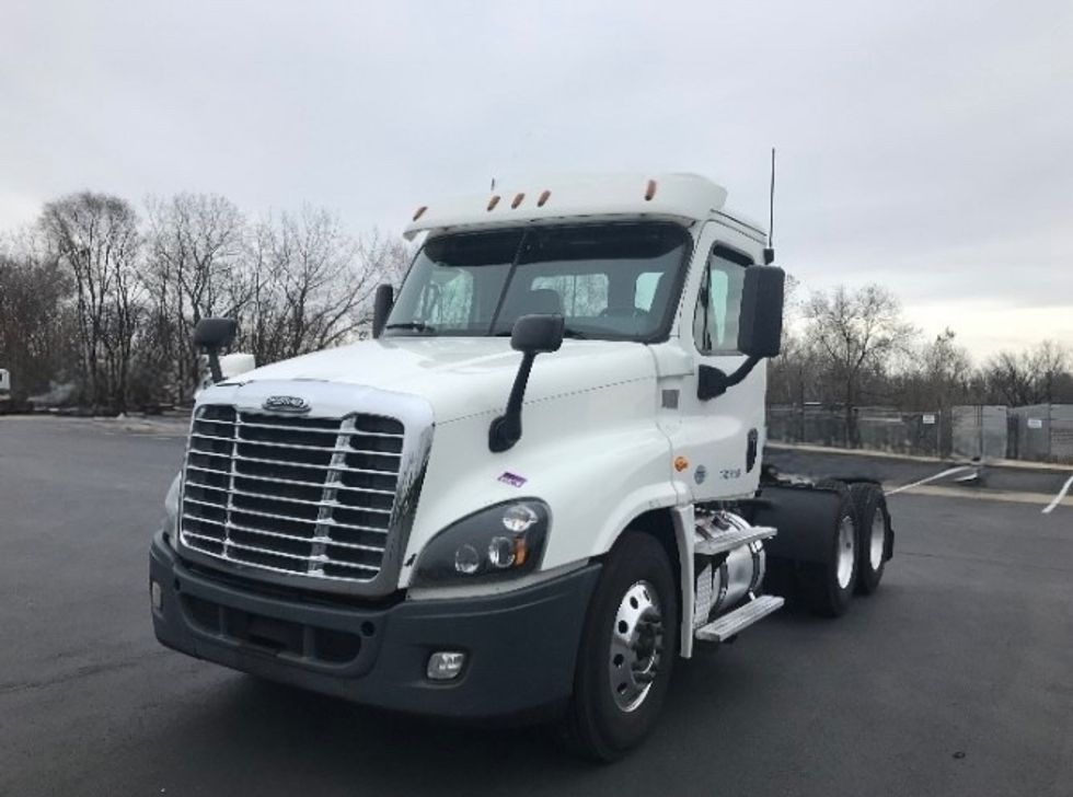 Day Cab Tractor-Heavy Duty Tractors-Freightliner-2019-Cascadia 12564ST-Capitol Heights-MD-258,164\n\t\tmiles-$ 42,500 - Image 3