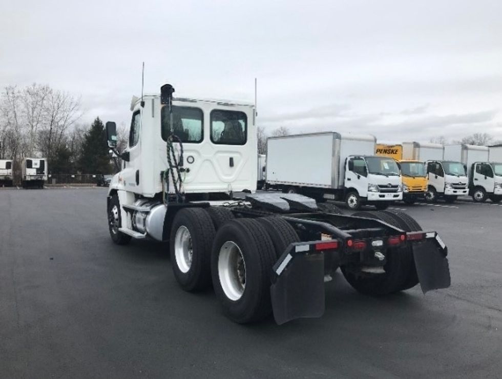 Day Cab Tractor-Heavy Duty Tractors-Freightliner-2019-Cascadia 12564ST-Capitol Heights-MD-258,164\n\t\tmiles-$ 42,500 - Image 5