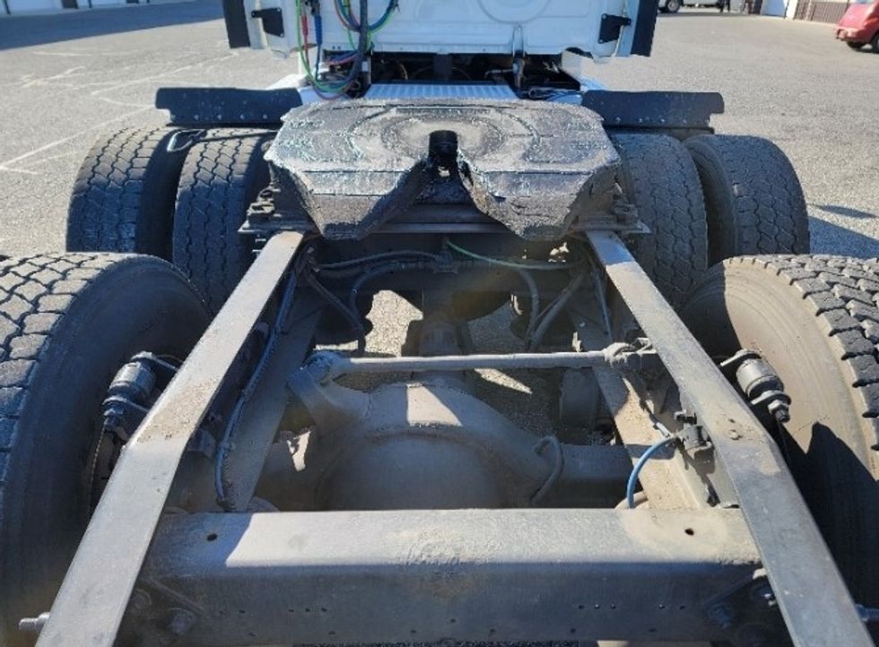 Day Cab Tractor-Heavy Duty Tractors-Freightliner-2019-Cascadia 12564ST-Capitol Heights-MD-258,164\n\t\tmiles-$ 42,500 - Image 6