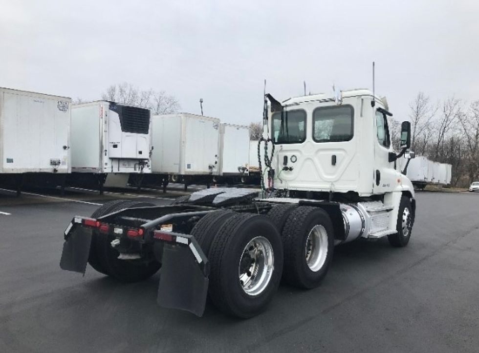 Day Cab Tractor-Heavy Duty Tractors-Freightliner-2019-Cascadia 12564ST-Capitol Heights-MD-258,164\n\t\tmiles-$ 42,500 - Image 7