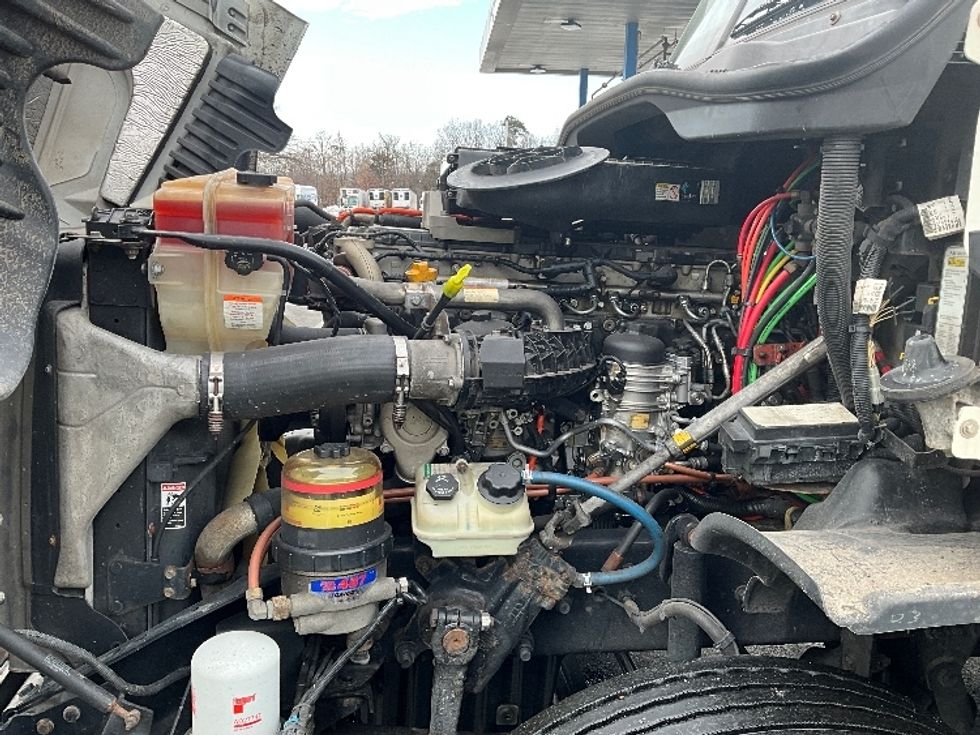 Day Cab Tractor-Heavy Duty Tractors-Freightliner-2019-Cascadia 12564ST-Capitol Heights-MD-273,328\n\t\tmiles-$ 41,750 - Image 16