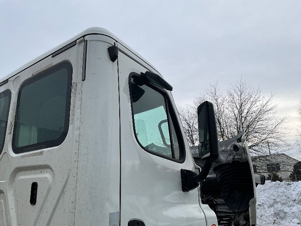 Day Cab Tractor-Heavy Duty Tractors-Freightliner-2019-Cascadia 12564ST-Capitol Heights-MD-273,328\n\t\tmiles-$ 41,750 - Image 18