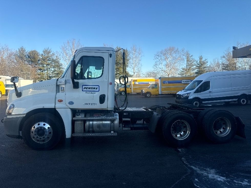 Day Cab Tractor-Heavy Duty Tractors-Freightliner-2019-Cascadia 12564ST-Capitol Heights-MD-274,219\n\t\tmiles-$ 42,750 - Image 4
