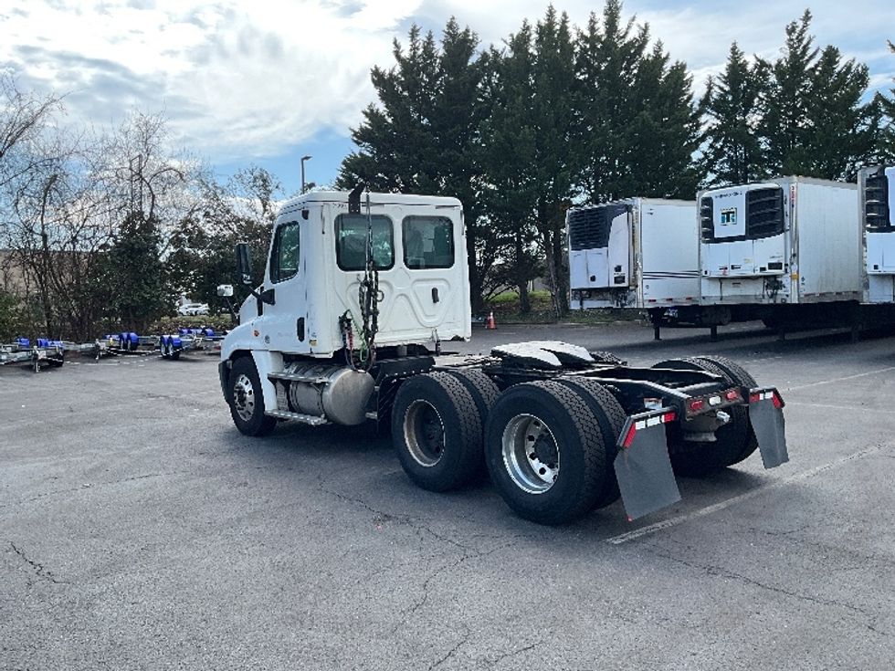 Day Cab Tractor-Heavy Duty Tractors-Freightliner-2019-Cascadia 12564ST-Capitol Heights-MD-282,711\n\t\tmiles-$ 41,250 - Image 5