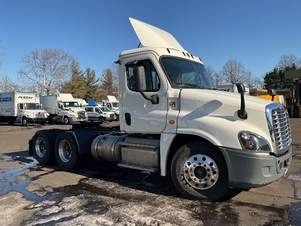 Day Cab Tractor-Heavy Duty Tractors-Freightliner-2019-Cascadia 12564ST-Capitol Heights-MD-507,417\n\t\tmiles-$ 34,750 - Image 1