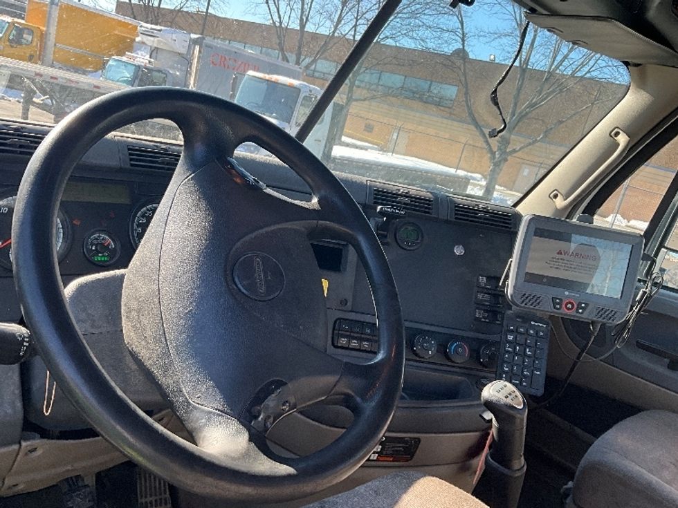 Day Cab Tractor-Heavy Duty Tractors-Freightliner-2019-Cascadia 12564ST-Capitol Heights-MD-507,417\n\t\tmiles-$ 34,750 - Image 11