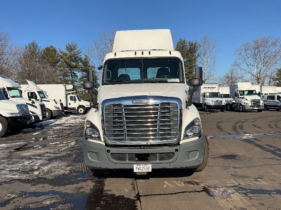 Day Cab Tractor-Heavy Duty Tractors-Freightliner-2019-Cascadia 12564ST-Capitol Heights-MD-507,417\n\t\tmiles-$ 34,750 - Image 2