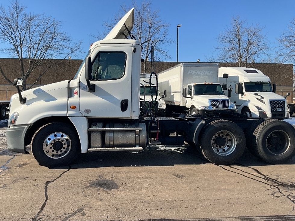 Day Cab Tractor-Heavy Duty Tractors-Freightliner-2019-Cascadia 12564ST-Capitol Heights-MD-507,417\n\t\tmiles-$ 34,750 - Image 4