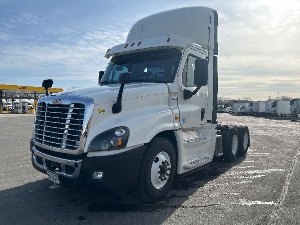 Day Cab Tractor-Heavy Duty Tractors-Freightliner-2019-Cascadia 12564ST-Chicago (Chicago Ridge)-IL-233,200\n\t\tmiles-$ 52,750 - Image 1