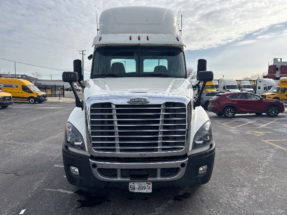 Day Cab Tractor-Heavy Duty Tractors-Freightliner-2019-Cascadia 12564ST-Chicago (Chicago Ridge)-IL-251,734\n\t\tmiles-$ 52,000 - Image 2