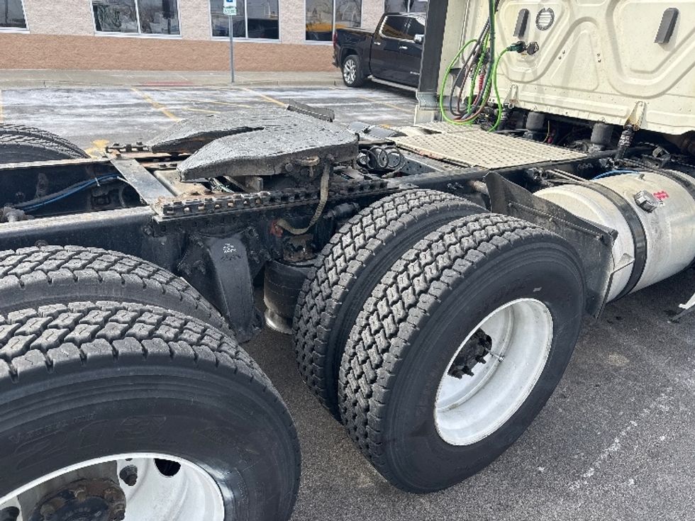Day Cab Tractor-Heavy Duty Tractors-Freightliner-2019-Cascadia 12564ST-Chicago (Chicago Ridge)-IL-251,734\n\t\tmiles-$ 52,000 - Image 17