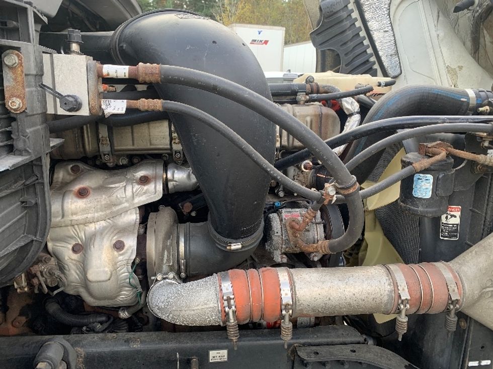 Day Cab Tractor-Heavy Duty Tractors-Freightliner-2019-Cascadia 12564ST-Chicopee-MA-501,612\n\t\tmiles-$ 27,500 - Image 15