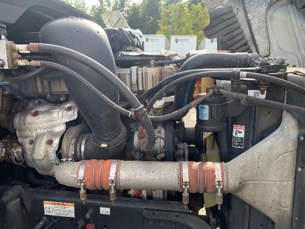 Day Cab Tractor-Heavy Duty Tractors-Freightliner-2019-Cascadia 12564ST-Chicopee-MA-505,703\n\t\tmiles-$ 27,250 - Image 15