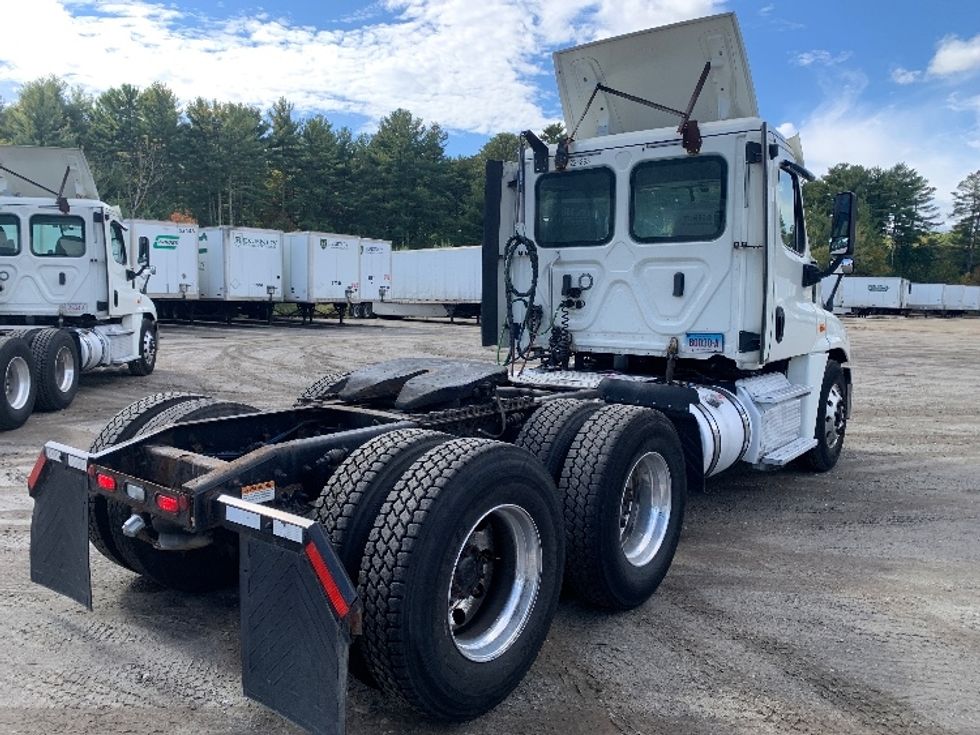 Day Cab Tractor-Heavy Duty Tractors-Freightliner-2019-Cascadia 12564ST-Chicopee-MA-505,703\n\t\tmiles-$ 27,250 - Image 7