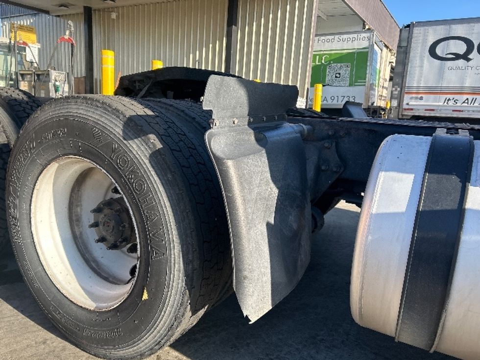 Day Cab Tractor-Heavy Duty Tractors-Freightliner-2019-Cascadia 12564ST-City Of Industry-CA-228,780\n\t\tmiles-$ 49,250 - Image 21