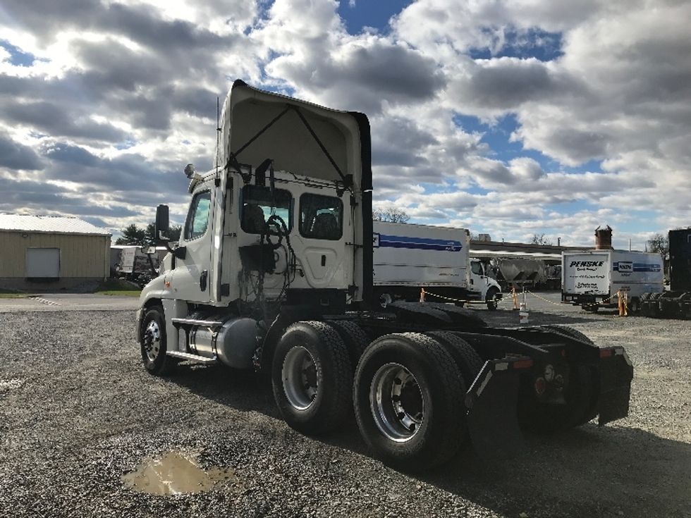 Day Cab Tractor-Heavy Duty Tractors-Freightliner-2019-Cascadia 12564ST-Cleona-PA-463,764\n\t\tmiles-$ 34,250 - Image 5