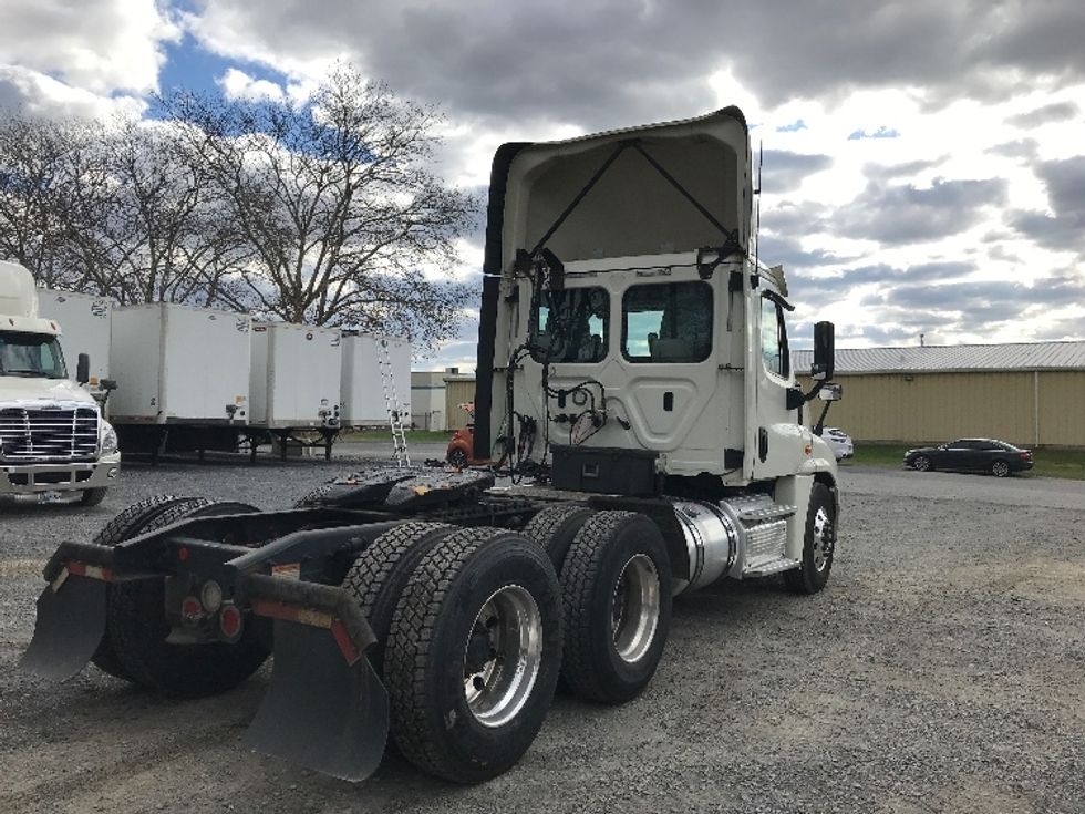 Day Cab Tractor-Heavy Duty Tractors-Freightliner-2019-Cascadia 12564ST-Cleona-PA-531,969\n\t\tmiles-$ 29,750 - Image 7