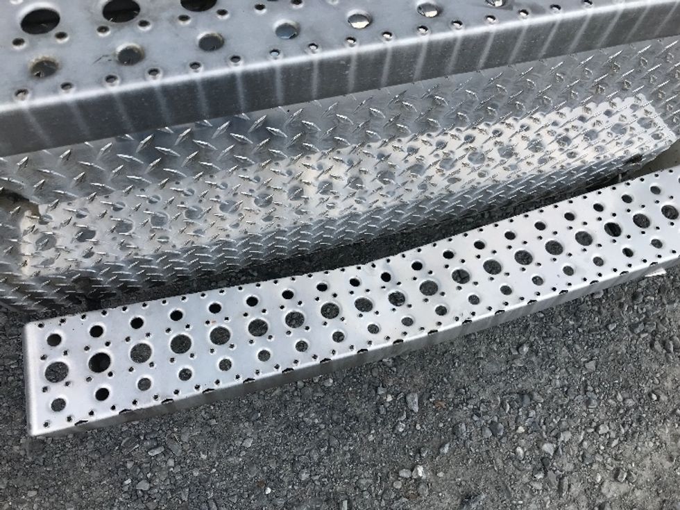 Day Cab Tractor-Heavy Duty Tractors-Freightliner-2019-Cascadia 12564ST-Cleona-PA-609,460\n\t\tmiles-$ 24,250 - Image 17