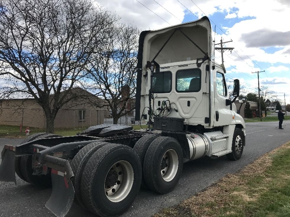 Day Cab Tractor-Heavy Duty Tractors-Freightliner-2019-Cascadia 12564ST-Cleona-PA-832,348\n\t\tmiles-$ 24,250 - Image 7