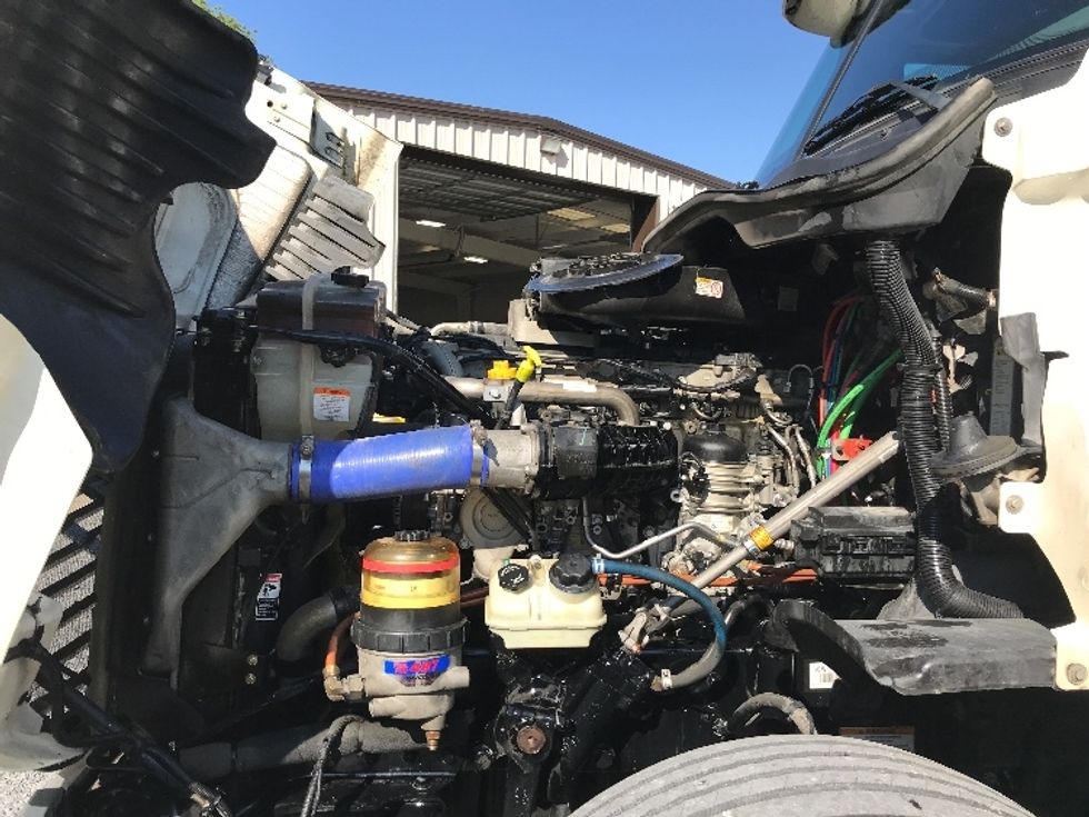 Day Cab Tractor-Heavy Duty Tractors-Freightliner-2019-Cascadia 12564ST-Cleveland-TN-396,025\n\t\tmiles-$ 54,750 - Image 16