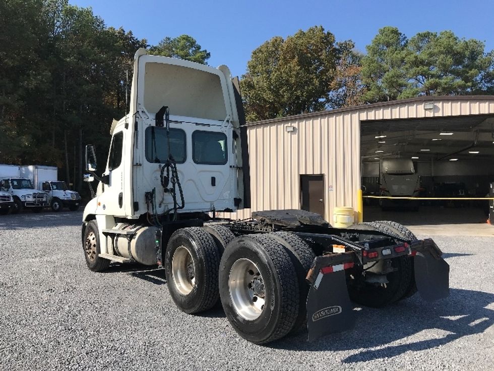 Day Cab Tractor-Heavy Duty Tractors-Freightliner-2019-Cascadia 12564ST-Cleveland-TN-396,025\n\t\tmiles-$ 54,750 - Image 5