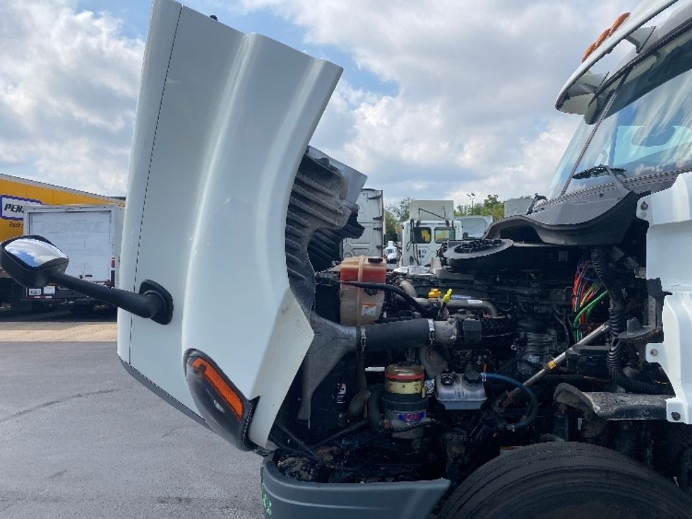 Day Cab Tractor-Heavy Duty Tractors-Freightliner-2019-Cascadia 12564ST-Comstock Park-MI-351,885\n\t\tmiles-$ 38,500 - Image 16