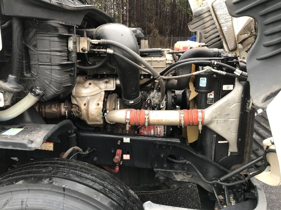 Day Cab Tractor-Heavy Duty Tractors-Freightliner-2019-Cascadia 12564ST-Conover-NC-194,141\n\t\tmiles-$ 51,250 - Image 15