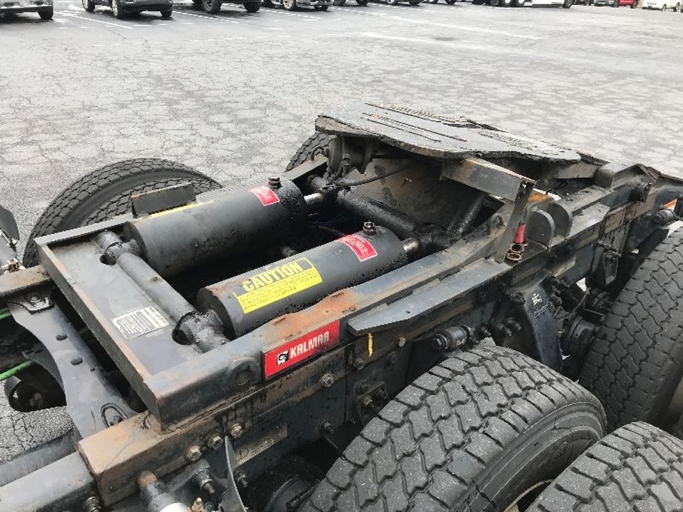 Day Cab Tractor-Heavy Duty Tractors-Freightliner-2019-Cascadia 12564ST-Conover-NC-194,141\n\t\tmiles-$ 51,250 - Image 17